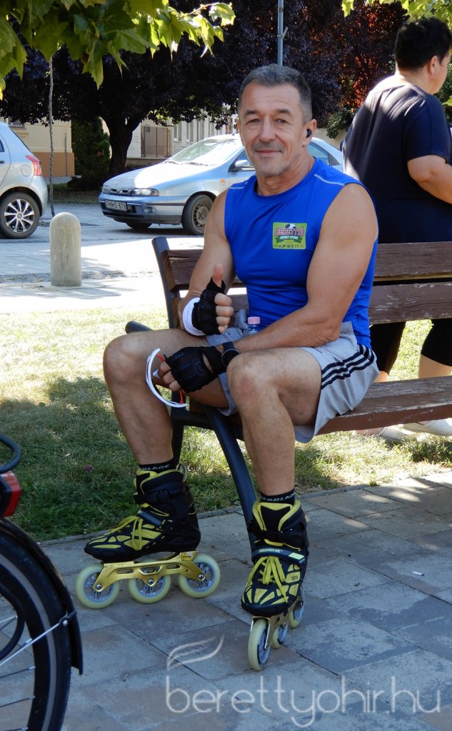 Kerékpártúra az autópályán 18